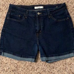 Levi’s Shorts - Dark wash